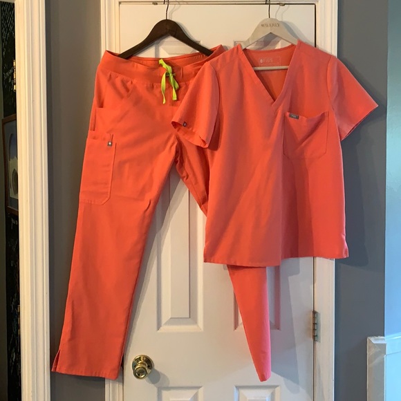 Figs Other - Set of size medium Coral figs scrub top and and kade scrub bottom.